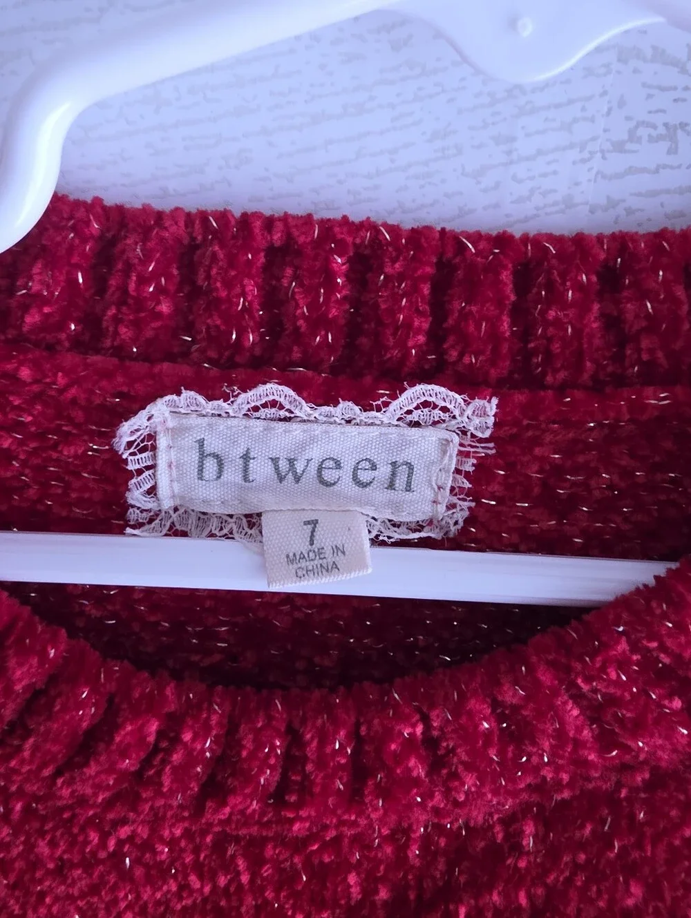 Btween Girls Chenille Red Sweater Plaid Sequin Heart Metallic Gold Size 7 Girls